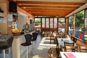 Room in Apartment - Beautifully furnished studio for 2 people and an ideal garden Lesvos Greece
