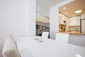 GO2TENERIFE ApartTera Solarium, Terraces, Swimming pools & Parking