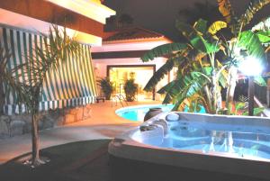 Lacy Golf Apartments