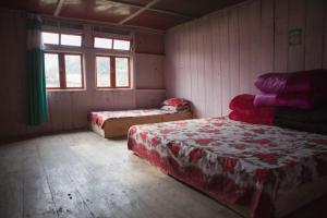 Sonam Homestay - Khecheopalri Lake