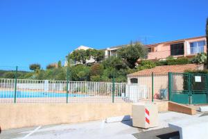 Appartements STUDIO POOL HOUSE VUE MER A 180° - SEA VIEW- WIFI : photos des chambres