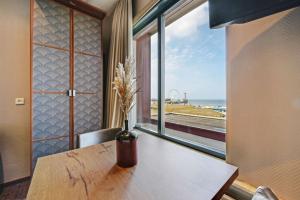 Standard Double Room with Sea View room in Strandhotel Scheveningen