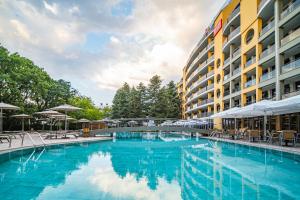 HVD Viva Club UltraInclusive - Private Beach & Free Parking