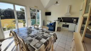 Appartements LA PAREE D'EAU 513 appartement 2 chambres avec piscine : photos des chambres