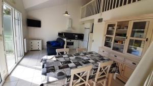 Appartements LA PAREE D'EAU 513 appartement 2 chambres avec piscine : photos des chambres