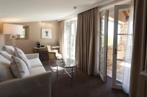 Hotels Mas des Herbes Blanches Hotel & Spa – Relais & Chateaux : Suite Junior