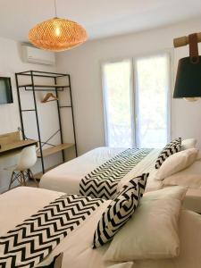 Les Volets Rouges - Hôtel Cassis - Situé dans le Parc National des Calanques - Parking Gratuit