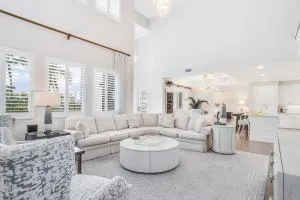 Naples Square Paradise - The Moorings