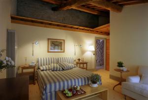 Standard Suite room in Fattoria Casamora