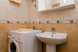 One-Bedroom Apartment with Balcony room in Apartments Ivan