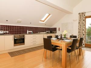 Cholwell Barn Apartment