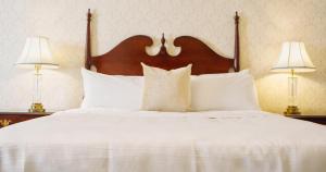 Executive King Accessible room in The Bristol Hotel Silicon Valley San Jose