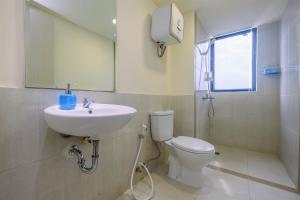 Comfort and Strategic 3BR Meikarta Apartment By Travelio