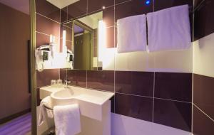 Hotels The Originals City, Hotel Le Garden, Tours Sud (Inter-Hotel) : photos des chambres