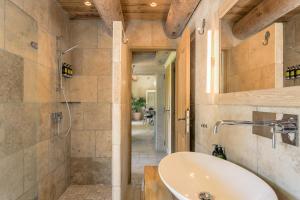 B&B / Chambres d'hotes Domaine Les Roullets : photos des chambres