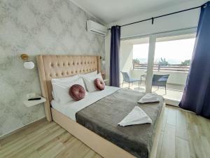 B&B Bloom Apartments