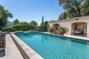 B&B / Chambres d'hotes Domaine Les Roullets : photos des chambres
