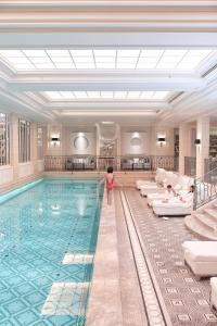 Four Seasons Hotel George V from $63. Paris Hotel Deals & Reviews