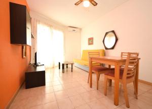 APCOSTAS Los Iris - familiar