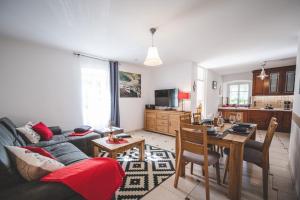 Village Villa „ M „