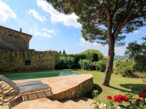 Holiday Home Pals Antic - PAL274