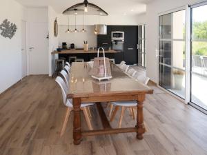 Maisons de vacances Holiday Home Home Kerfissien - CED243 by Interhome : photos des chambres