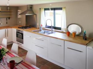 Maisons de vacances Holiday Home L'Etang - CRB402 by Interhome : photos des chambres