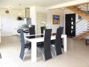 Maisons de vacances Holiday Home L'Iroise - PTP102 by Interhome : photos des chambres