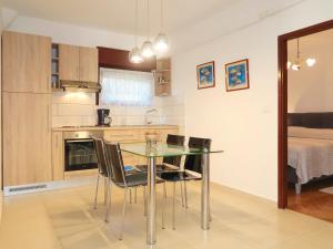 Apartment Vesna - PUT106 by Interhome