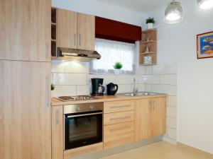 Apartment Vesna - PUT106 by Interhome