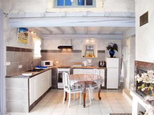 Maisons de vacances Holiday Home L'Amandier - VRS100 by Interhome : photos des chambres