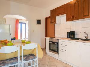 Apartment Rosić by Interhome 