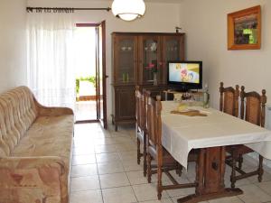 Apartment Meri by Interhome 