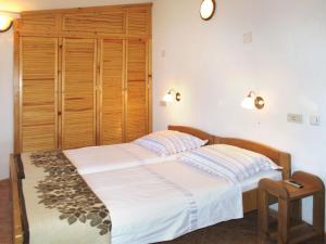 Holiday Home Mick by Interhome