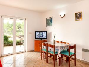 Apartment Buda-3 by Interhome 