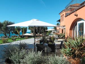 Apartment Orange - SLR353 by Interhome