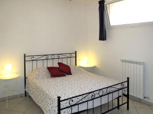 Apartment Orange - SLR353 by Interhome