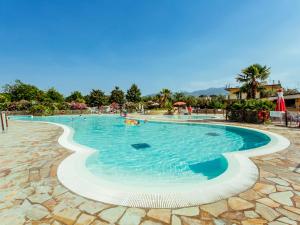 Apartment Iris e Girasole by Interhome