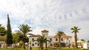 Villa room in Hacienda típica sevillana en Marchena Lugar ideal para ver Andaluci