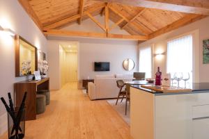 CC Downtown Palace - J