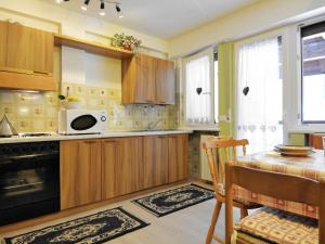 Apartment Des Alpes-13 by Interhome