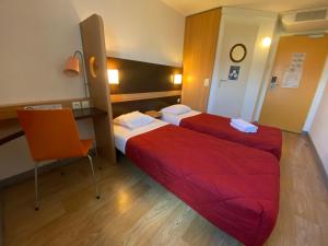 Hotels Premiere Classe Lisieux : Chambre Lits Jumeaux