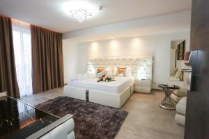 Deluxe Double Room with Balcony room in J'Me Boutique Hotel