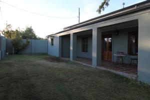 Brakkies the Country dog Escape