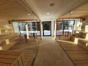 SUNCANI BREG - STUDIO 11