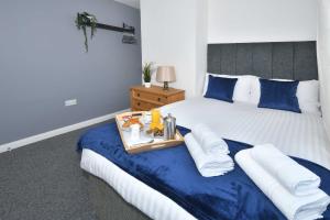 Orion House - sleeps 6, driveway, garden