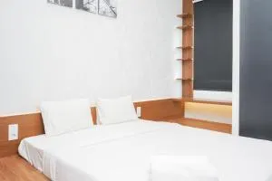 Studio Modern Japanese Style near Aeon BSD at B Residence Apartment By Travelio - Cilandak