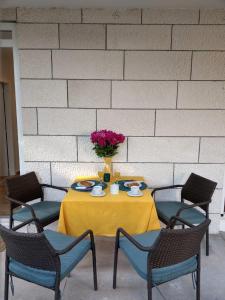 Apartment Hitri 