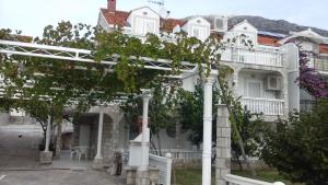 Apartments and Room Katja