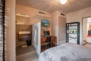 "Le Mirabeau" by EnjoyNice, spacious 2-bed with airco